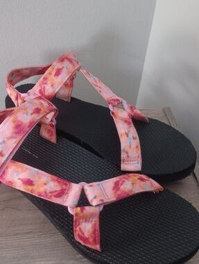 Time And Tru Pink Abstract Sandals Sz 10